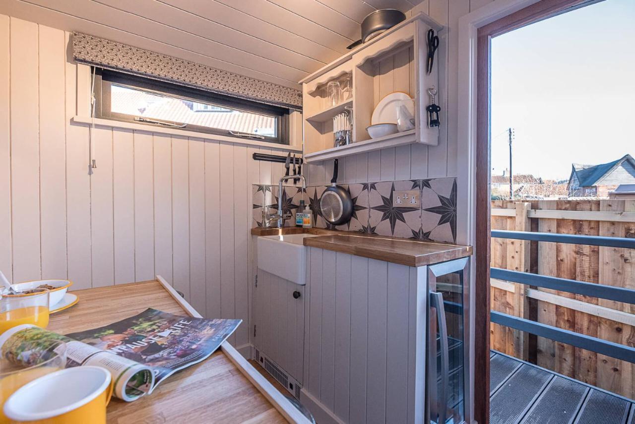 Bo Peep Shepherds Hut, Thorpeness Leiston Eksteriør bilde